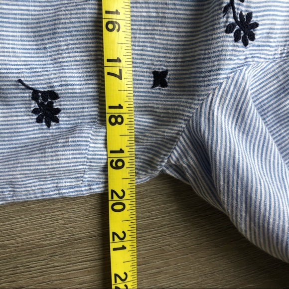 G.H. Bass Co Pinstripe Embroidered Buttondown Sz M - Picture 9 of 11